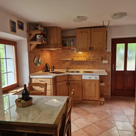 Pocitniska Hisa Mlekarna Grant Grahovo ob Baci