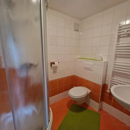 Pocitniska Hisa Mlekarna Grant Tatil Evi