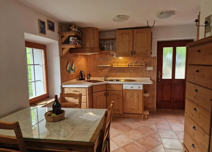 Pocitniska Hisa Mlekarna Grant Grahovo ob Baci