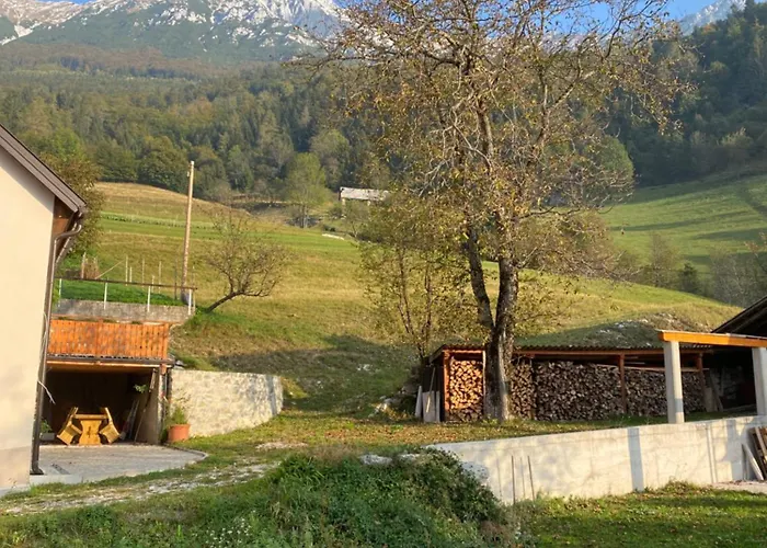 Pocitniska Hisa Mlekarna Grant Grahovo ob Baci