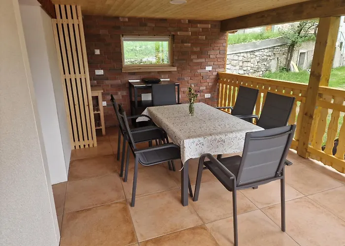 Pocitniska Hisa Mlekarna Grant Grahovo ob Baci