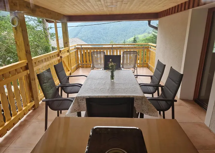 Pocitniska Hisa Mlekarna Grant בית נופש Grahovo ob Baci